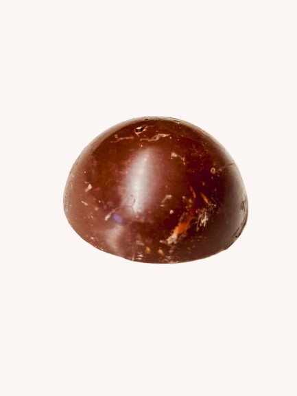 Bombom de chocolate amargo zero com amêndoas 